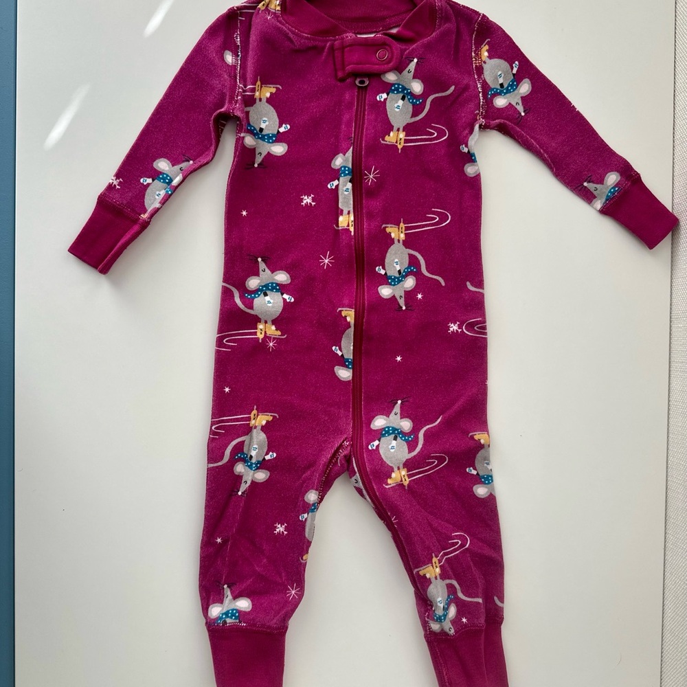 Hanna Andersson Magenta Ice Skating Mice Zip Pajamas